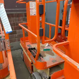 2018 JLG 1230ES Self-Propelled One-Person Lift