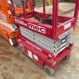 2018 MEC 1330SE Scissor Lift
