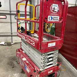 2018 MEC MICRO 19 Scissor Lift