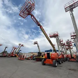 2014 JLG 800AJ Articulating Boom Lift