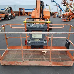 2013 JLG 800AJ Articulating Boom Lift