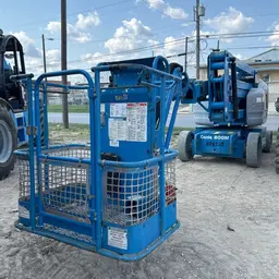 2013 Genie Z-40/23N RJ Articulating Boom Lift