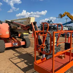 2014 JLG 450AJ Articulating Boom Lift