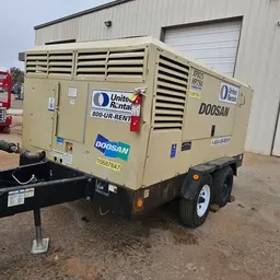 2017 Doosan XP825/HP750WCU Air Compressor