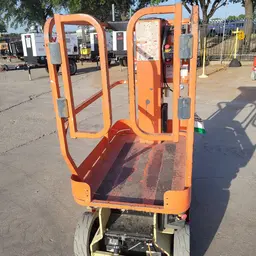2016 JLG 1230ES Self-Propelled One-Person Lift