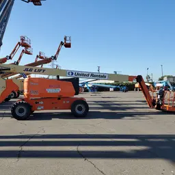 2011 JLG 800AJ Articulating Boom Lift