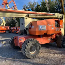 2013 JLG 800AJ Articulating Boom Lift