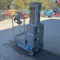2014 Genie GR-20 Self-Propelled One-Person Lift