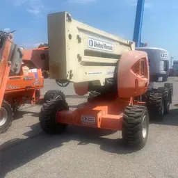 2014 JLG 450AJ Articulating Boom Lift