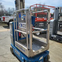2017 Genie GR-20 Self-Propelled One-Person Lift
