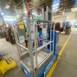 2015 Genie GR-20 Self-Propelled One-Person Lift