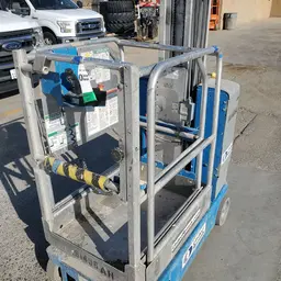 2016 Genie GR-20 Self-Propelled One-Person Lift