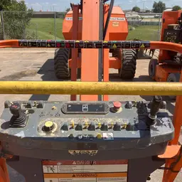2013 JLG 800AJ Articulating Boom Lift