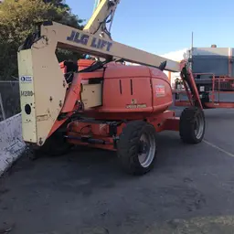 2014 JLG 600AJ Articulating Boom Lift