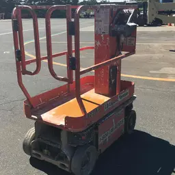 2014 JLG 1230ES Self-Propelled One-Person Lift