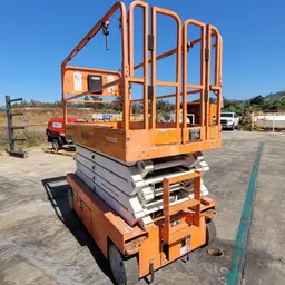 2017 Snorkel S4732E Scissor Lift