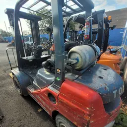 2017 Toyota 8FGU25 Warehouse Forklift