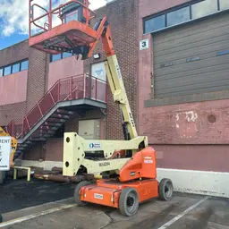 2014 JLG E450AJ Articulating Boom Lift