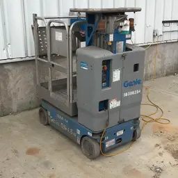 2014 Genie QS-15W Self-Propelled One-Person Lift