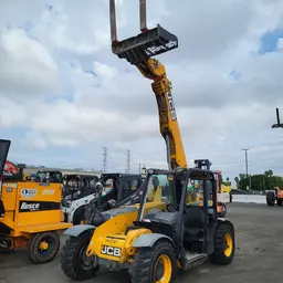 2015 JCB 525-60 Forklift
