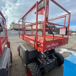 2018 Skyjack SJ6832RT Rough Terrain Scissor Lift
