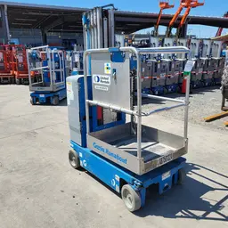 2014 Genie GR-20 Self-Propelled One-Person Lift
