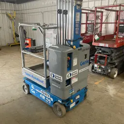 2017 Genie GR-20 Self-Propelled One-Person Lift