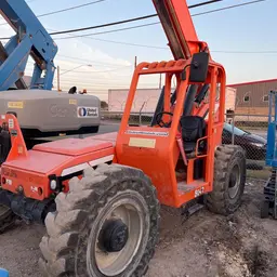 2015 SKYTRAK 8042 Forklift