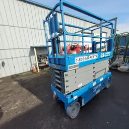 2017 Genie GS-3232 Scissor Lift