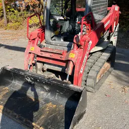 2017 Takeuchi TL10V2-CR Track Loader