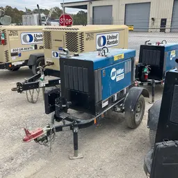 2021 Miller Welders Big Blue 300R Welder