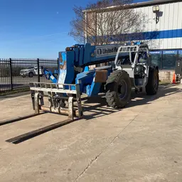 2014 Genie GTH-1056 Forklift