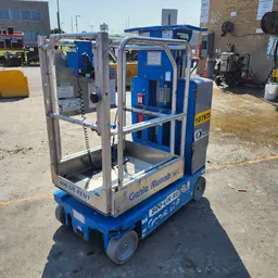 2018 Genie GR-12 Self-Propelled One-Person Lift