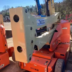 2013 JLG E400AJPN Articulating Boom Lift