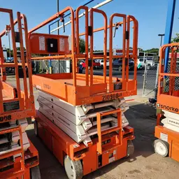 2018 Snorkel S4732E Scissor Lift
