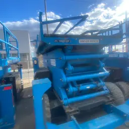 2015 Genie GS-5390 RT Rough Terrain Scissor Lift
