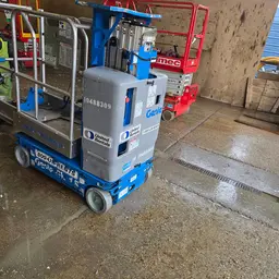 2016 Genie GR-15 Self-Propelled One-Person Lift
