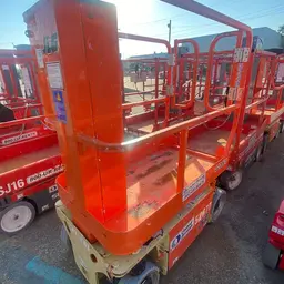 2017 JLG 1230ES Self-Propelled One-Person Lift
