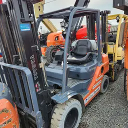 2018 Toyota 8FGU25 Warehouse Forklift