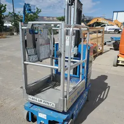 2016 Genie GR-20 Self-Propelled One-Person Lift