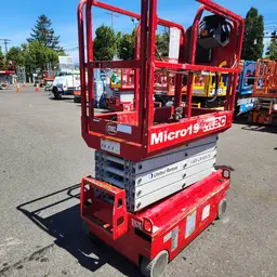 2018 MEC MICRO 19 Scissor Lift