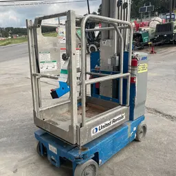 2017 Genie GR-20 Self-Propelled One-Person Lift