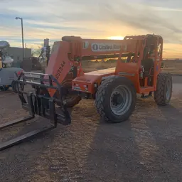 2014 SKYTRAK 6042 Forklift