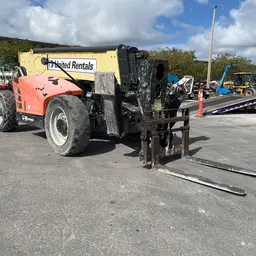 2015 JLG 1055 Forklift