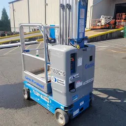 2017 Genie GR-20 Self-Propelled One-Person Lift