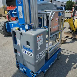2018 Genie GR-20 Self-Propelled One-Person Lift
