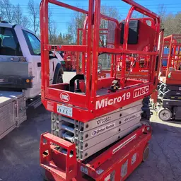 2018 MEC MICRO 19 Scissor Lift