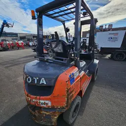 2018 Toyota 8FGU25 Warehouse Forklift