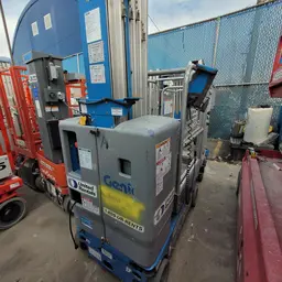2016 Genie GR-20 Self-Propelled One-Person Lift