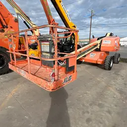 2016 JLG 400S Boom Lift